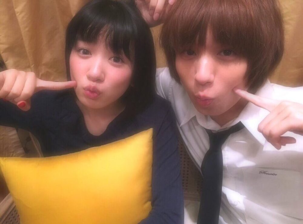 永野芽郁と伊野尾慧